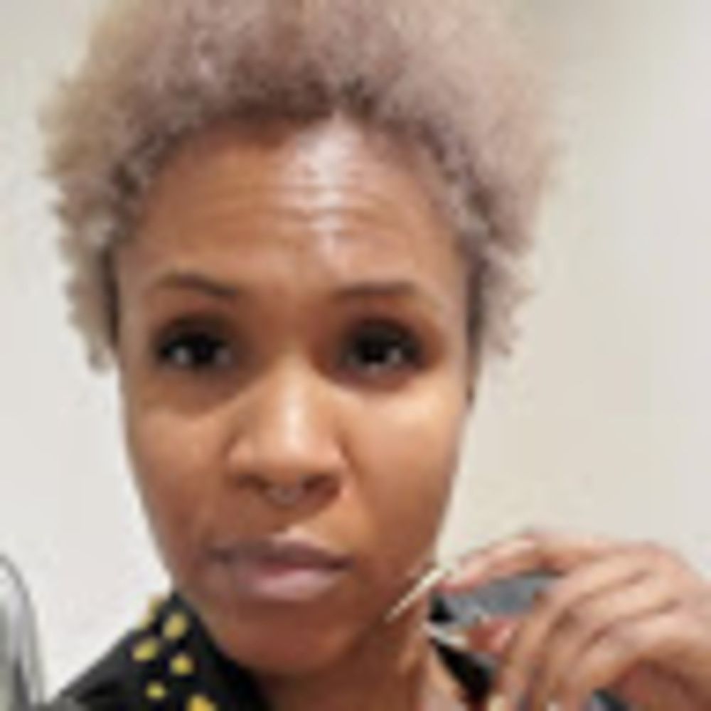 Meet your Posher, Miya